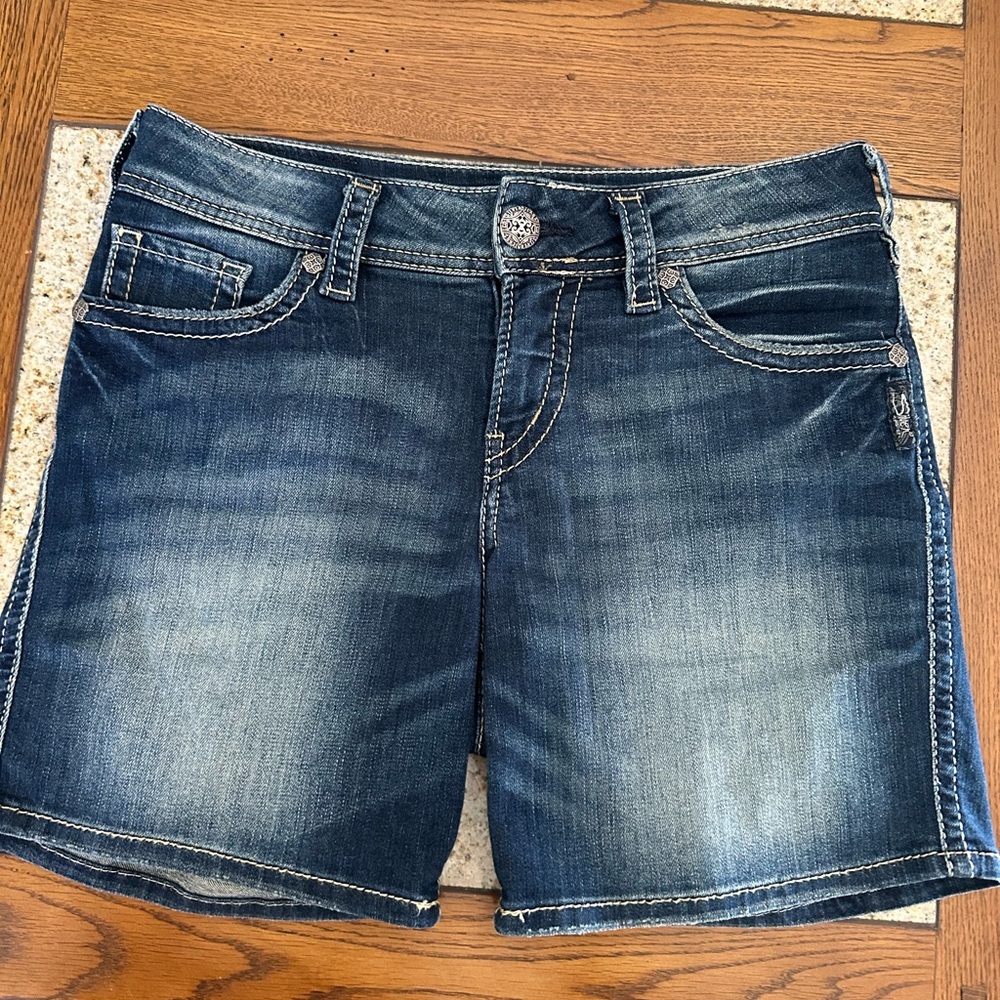 Suki silver shorts.